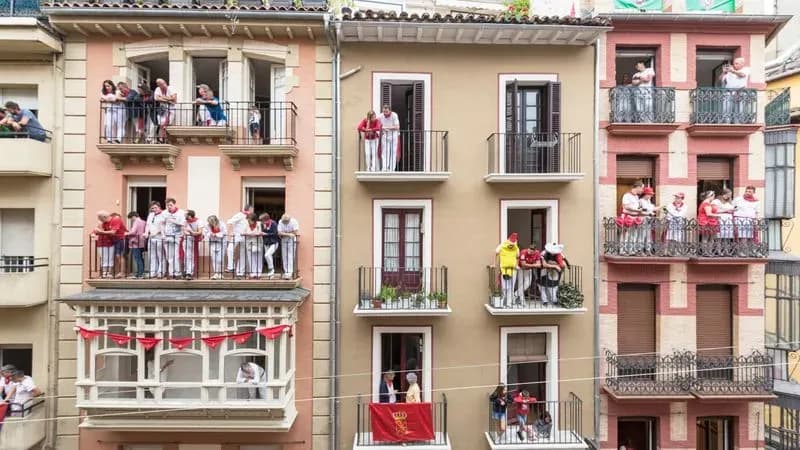 Consigna de equipaje en Paulino Caballero, Pamplona · Locker Go — foto 2